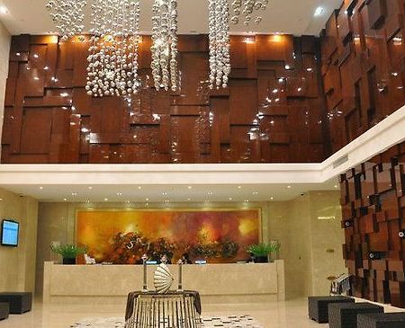 Intercity Hotel Baoji Interior photo